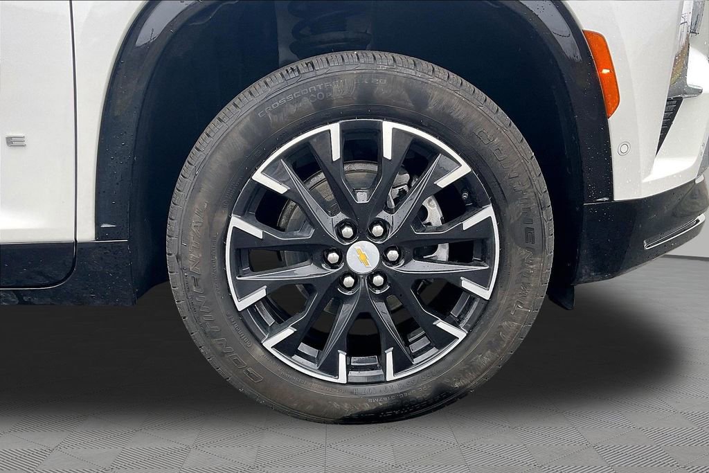 Used 2024 Chevrolet Traverse RS image 34