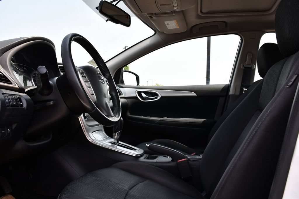 Used 2014 Nissan Sentra SR w/ Premium Package FWD image 16