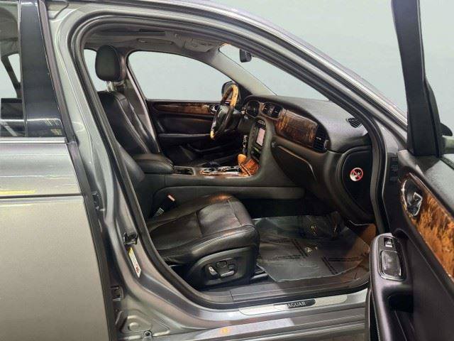 Used 2008 Jaguar XJ8 RWD image 42