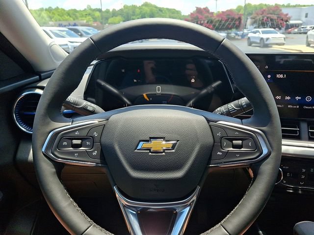New 2026 Chevrolet Trax LT w/ LT Convenience Package FWD image 16