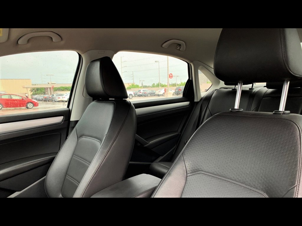 Used 2013 Volkswagen Passat 2.5 SE FWD image 10