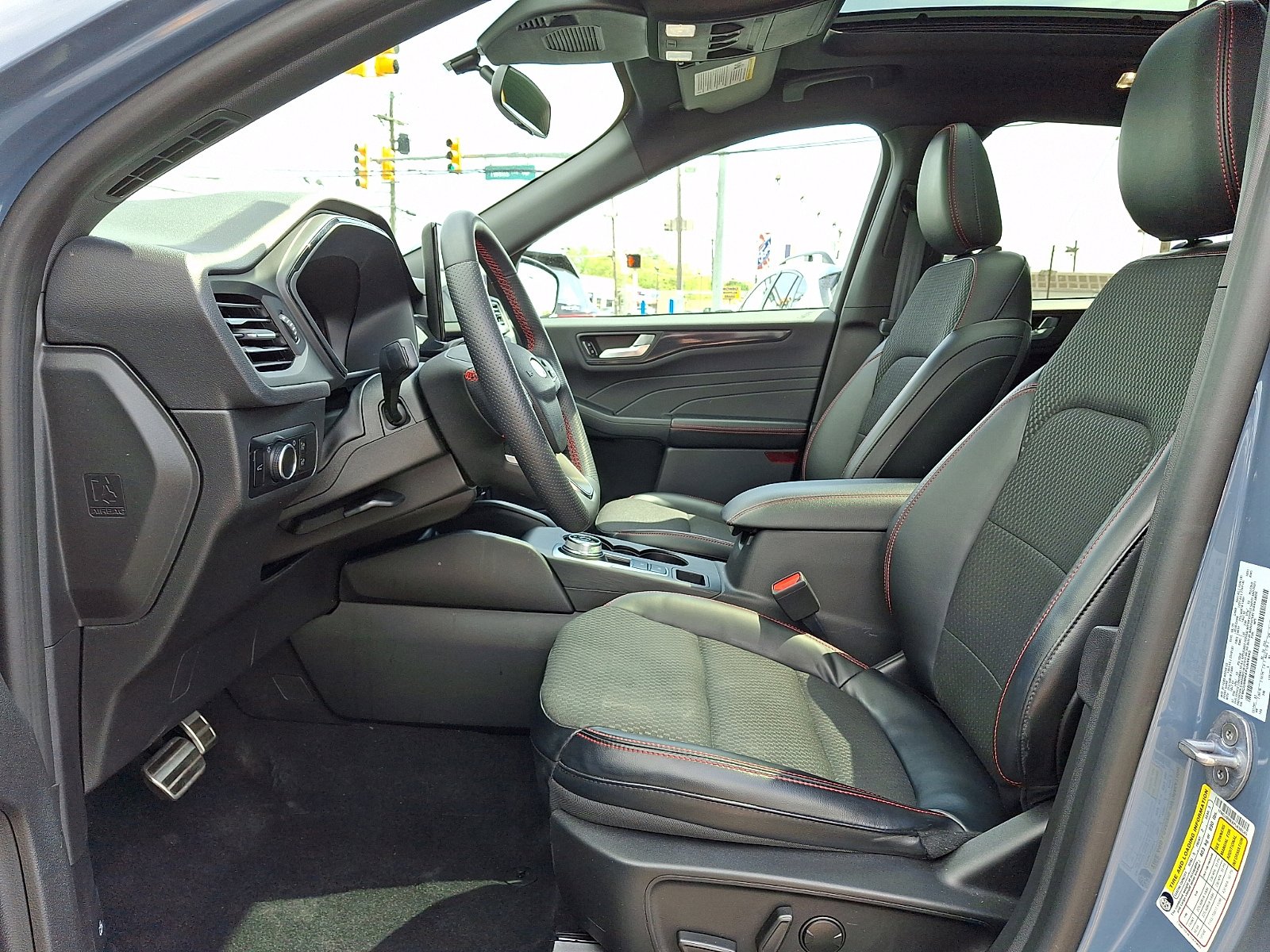 Certified 2023 Ford Escape ST-Line w/ Tech Pack #1 image 14