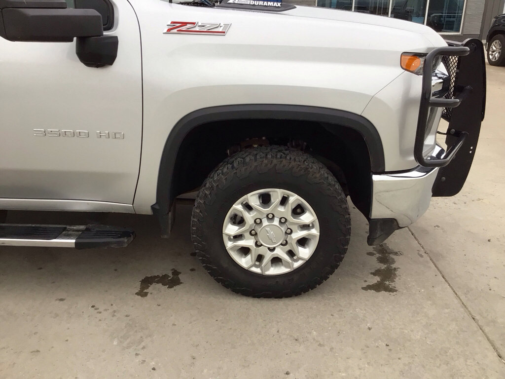 Used 2020 Chevrolet Silverado 3500 LT w/ Convenience Package image 18