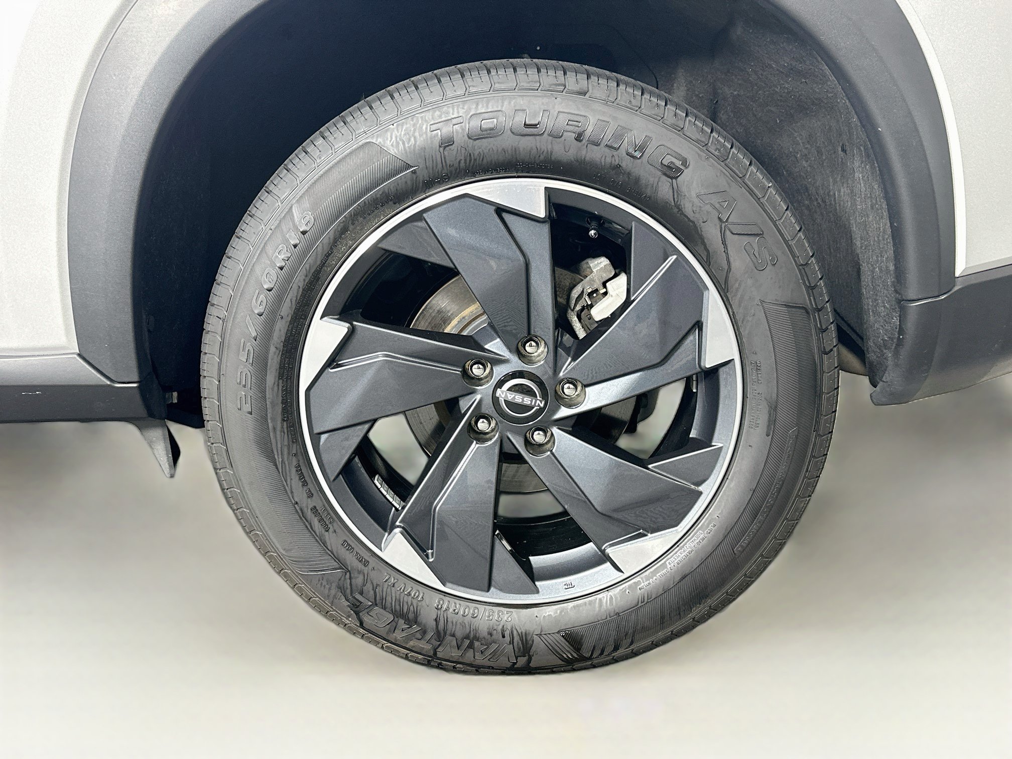 Used 2025 Nissan Rogue SV AWD/4WD image 11