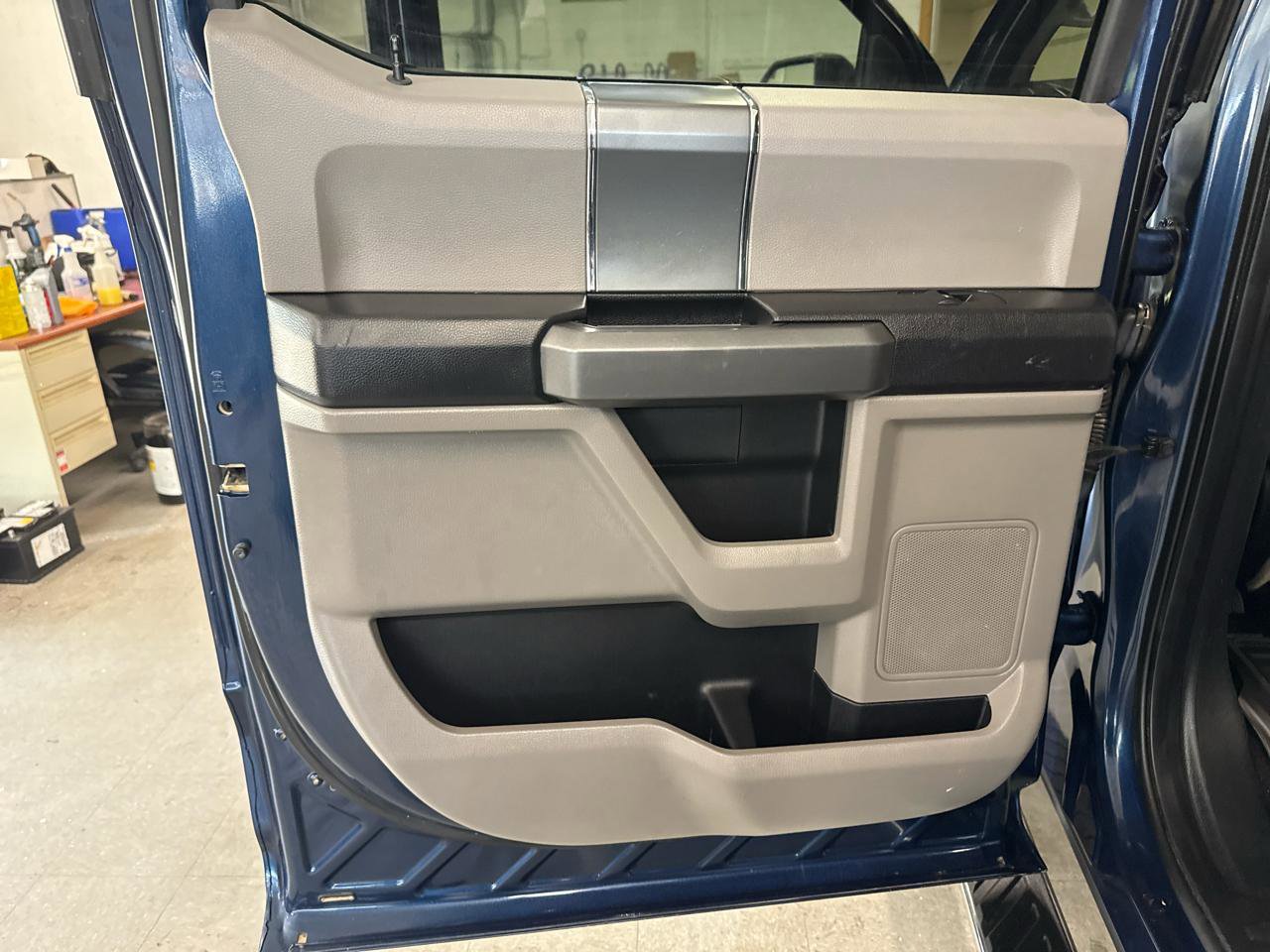 Used 2016 Ford F150 XLT w/ Equipment Group 301A Mid AWD/4WD image 38