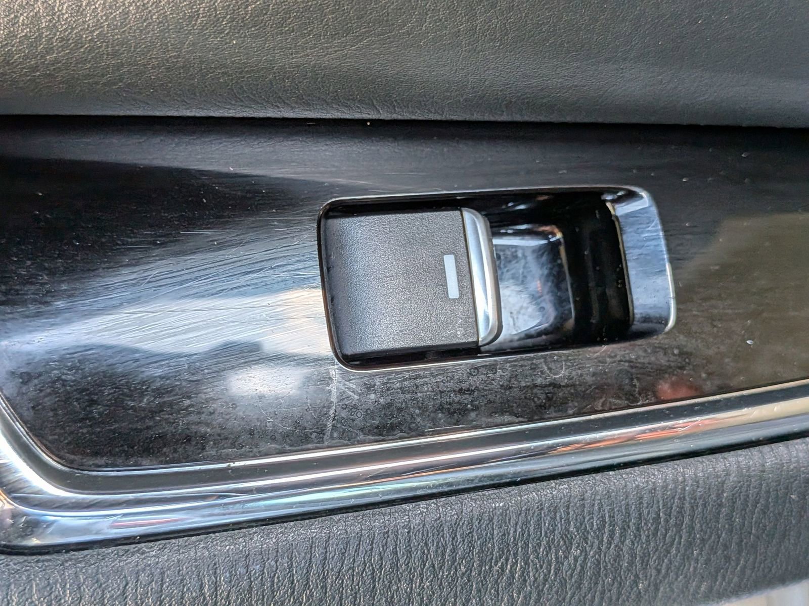 Used 2018 MAZDA CX-9 Touring image 28