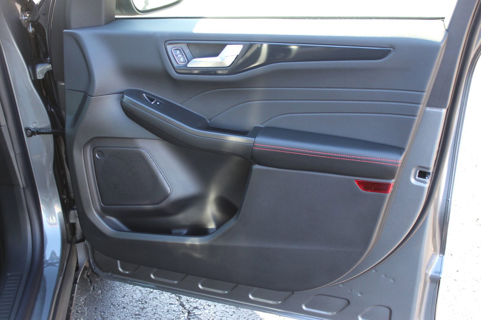 New 2026 Ford Escape ST-Line w/ Tech Pack #1 image 15