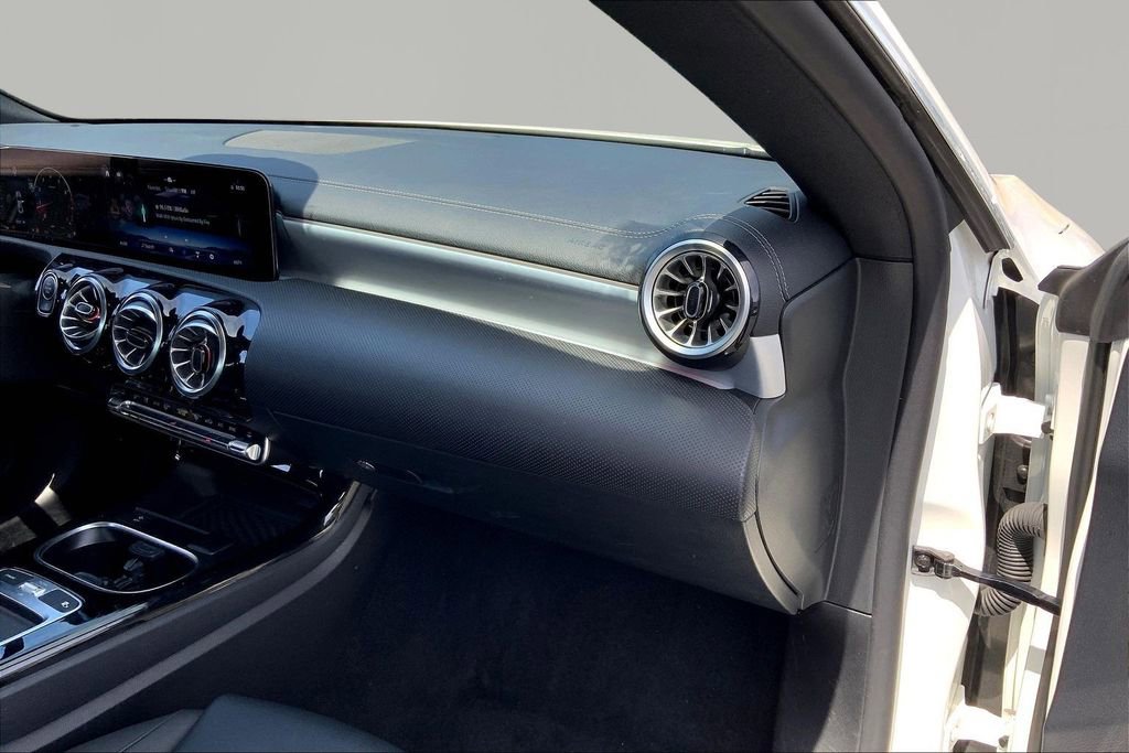 Used 2025 Mercedes-Benz CLA 250 4MATIC image 18