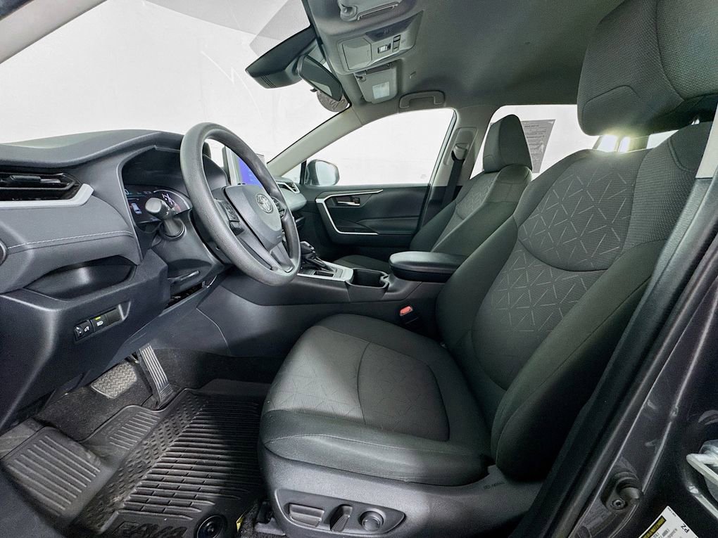 Used 2024 Toyota RAV4 XLE image 15