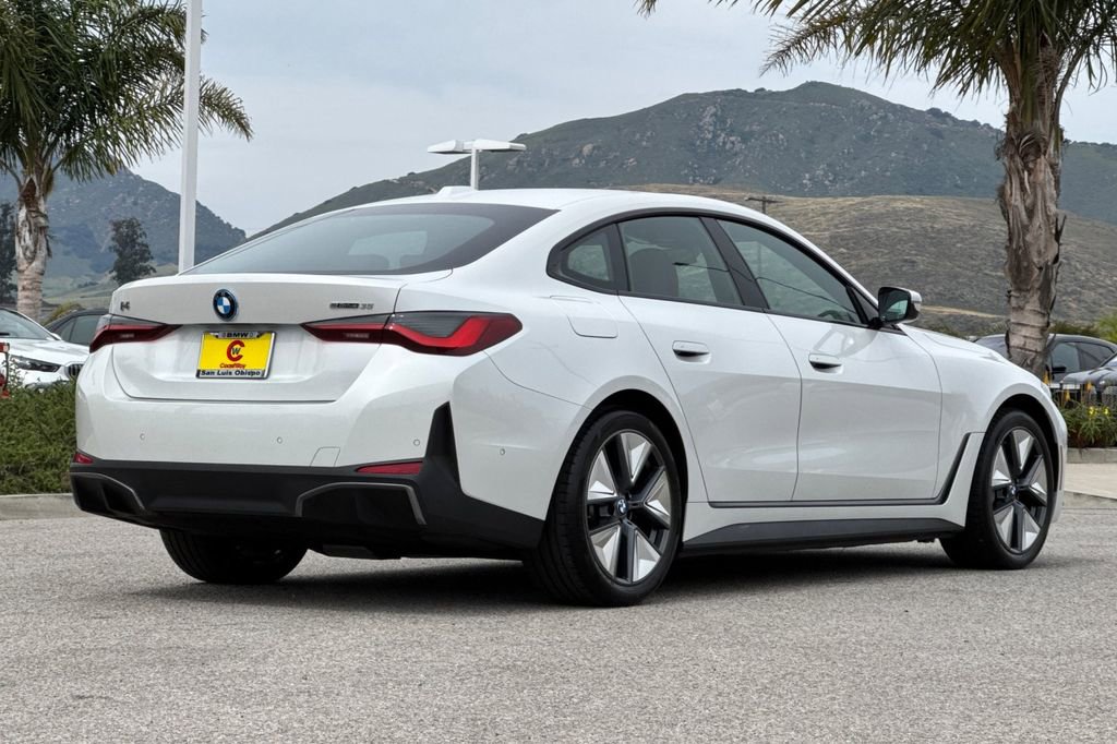 Used 2023 BMW i4 eDrive35 RWD image 3