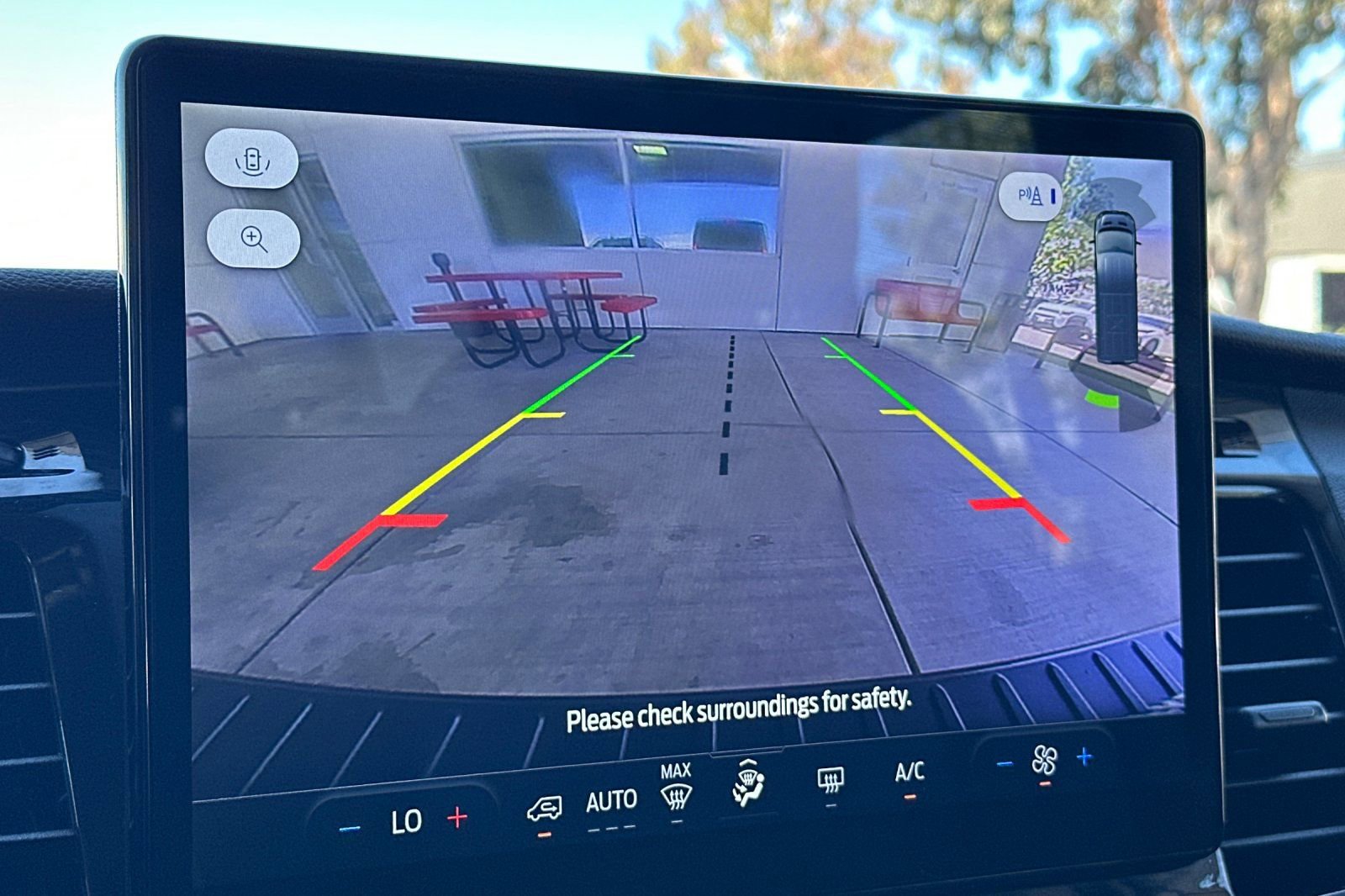 Used 2024 Ford Transit 350 XLT image 21