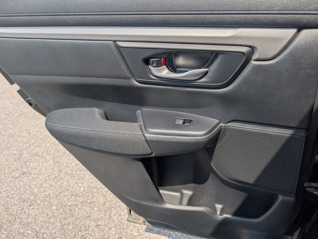 Used 2019 Honda CR-V LX image 29