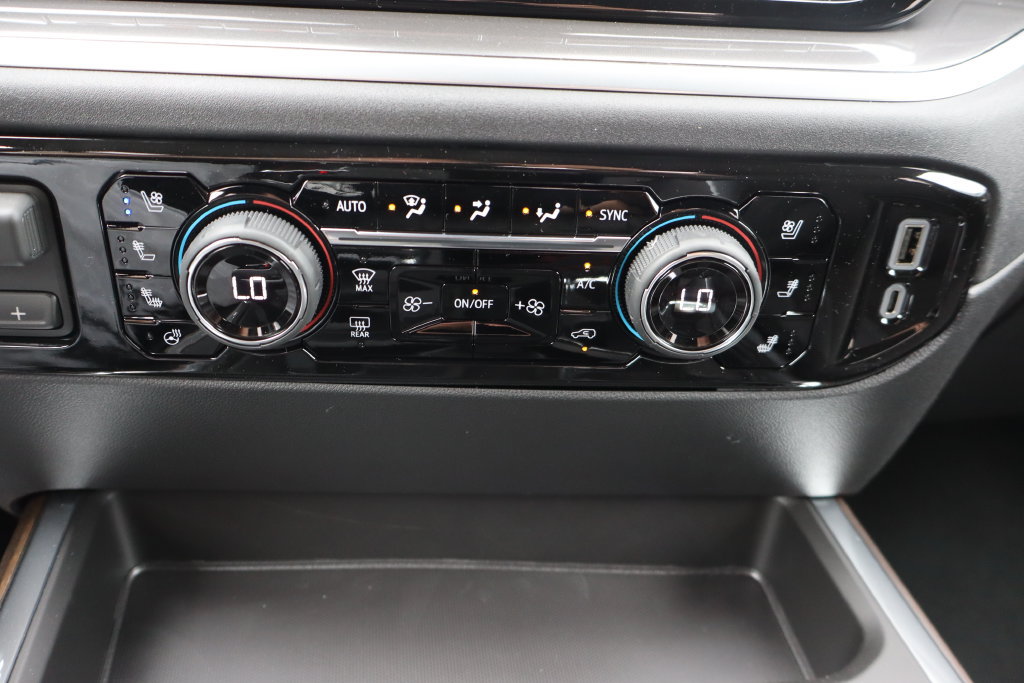 New 2026 Chevrolet Silverado 1500 High Country AWD/4WD image 12