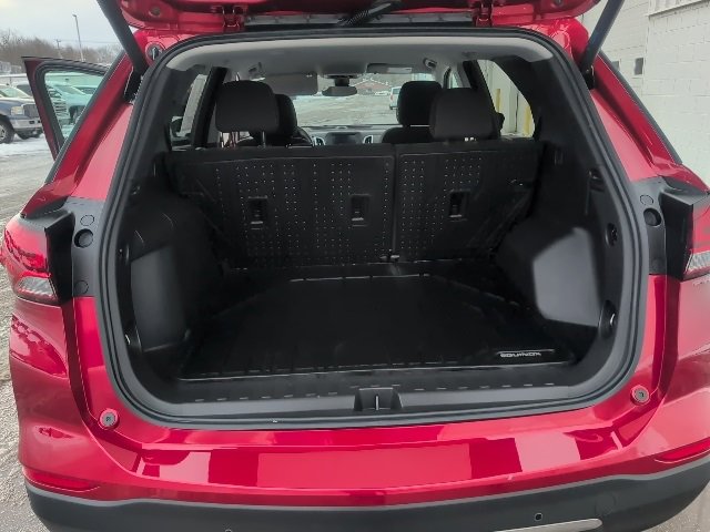 Certified 2024 Chevrolet Equinox LT w/ LPO, Floor Liner Package image 41