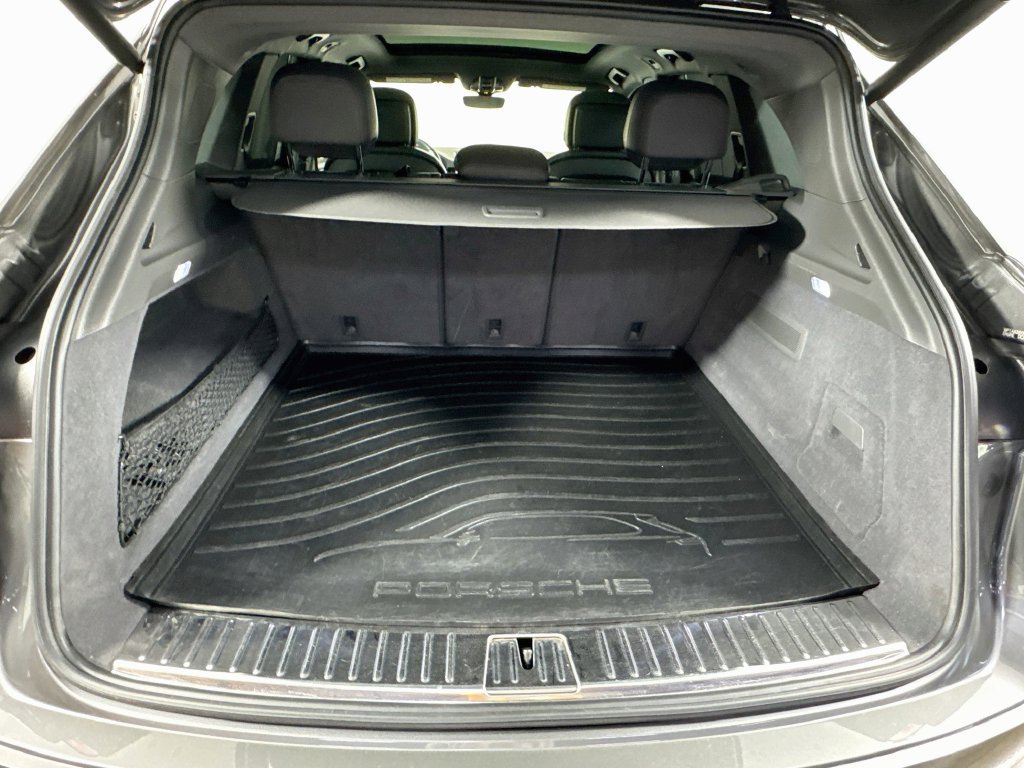 Used 2021 Porsche Cayenne AWD/4WD image 33