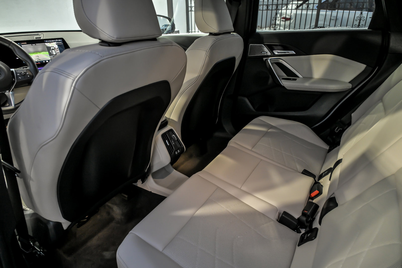 Used 2025 BMW X1 xDrive28i w/ Premium Package image 28