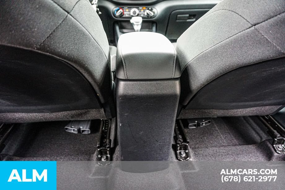 Used 2025 Kia Soul LX w/ LX Technology Package FWD image 31