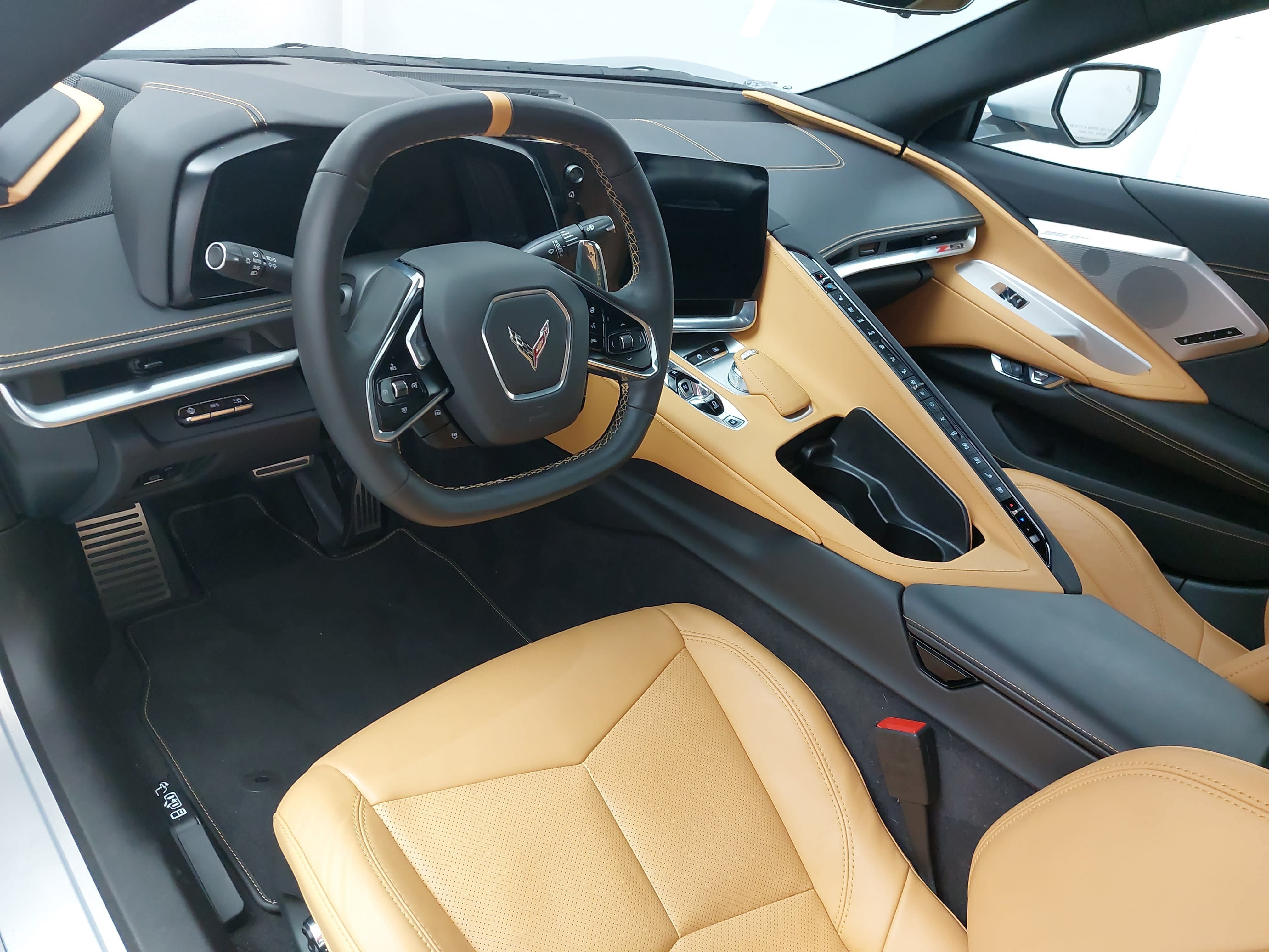 Used 2023 Chevrolet Corvette Stingray Preferred Conv w/ Z51 Performance Package RWD image 4