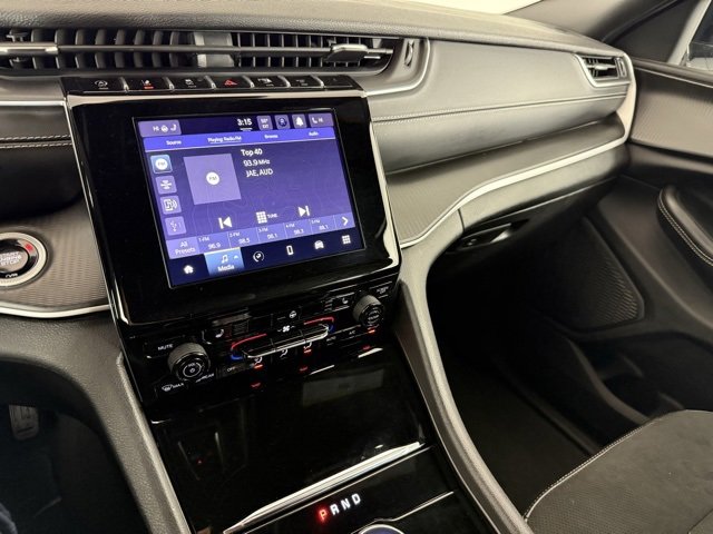 Used 2024 Jeep Grand Cherokee L Altitude image 27