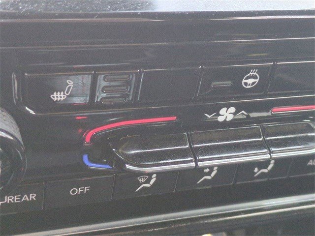 Used 2024 Jeep Grand Cherokee Limited image 23