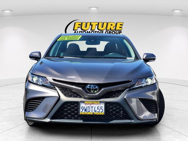 Used 2020 Toyota Camry SE w/ Convenience Package image 2