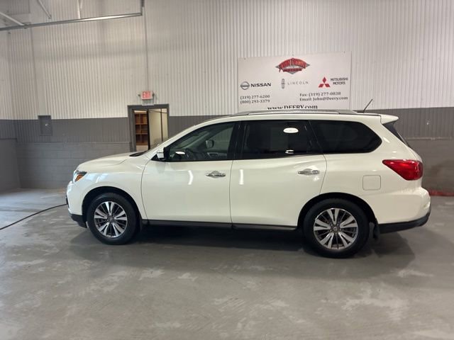 Used 2017 Nissan Pathfinder SL w/ SL Premium Package image 6