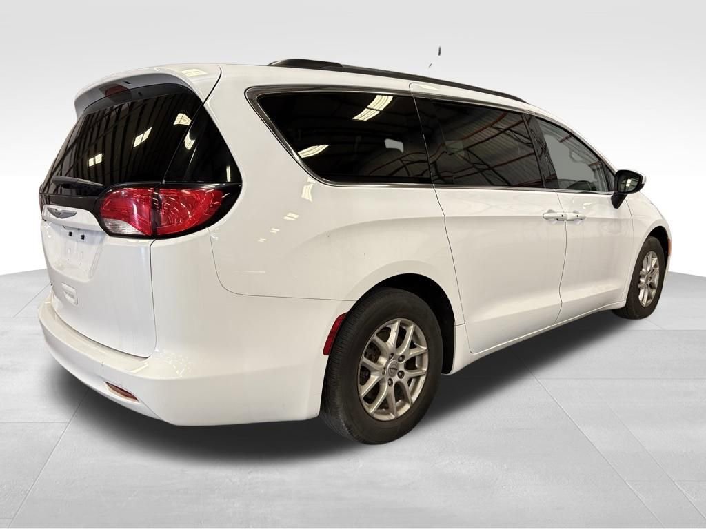 Used 2021 Chrysler Voyager Lxi FWD image 5
