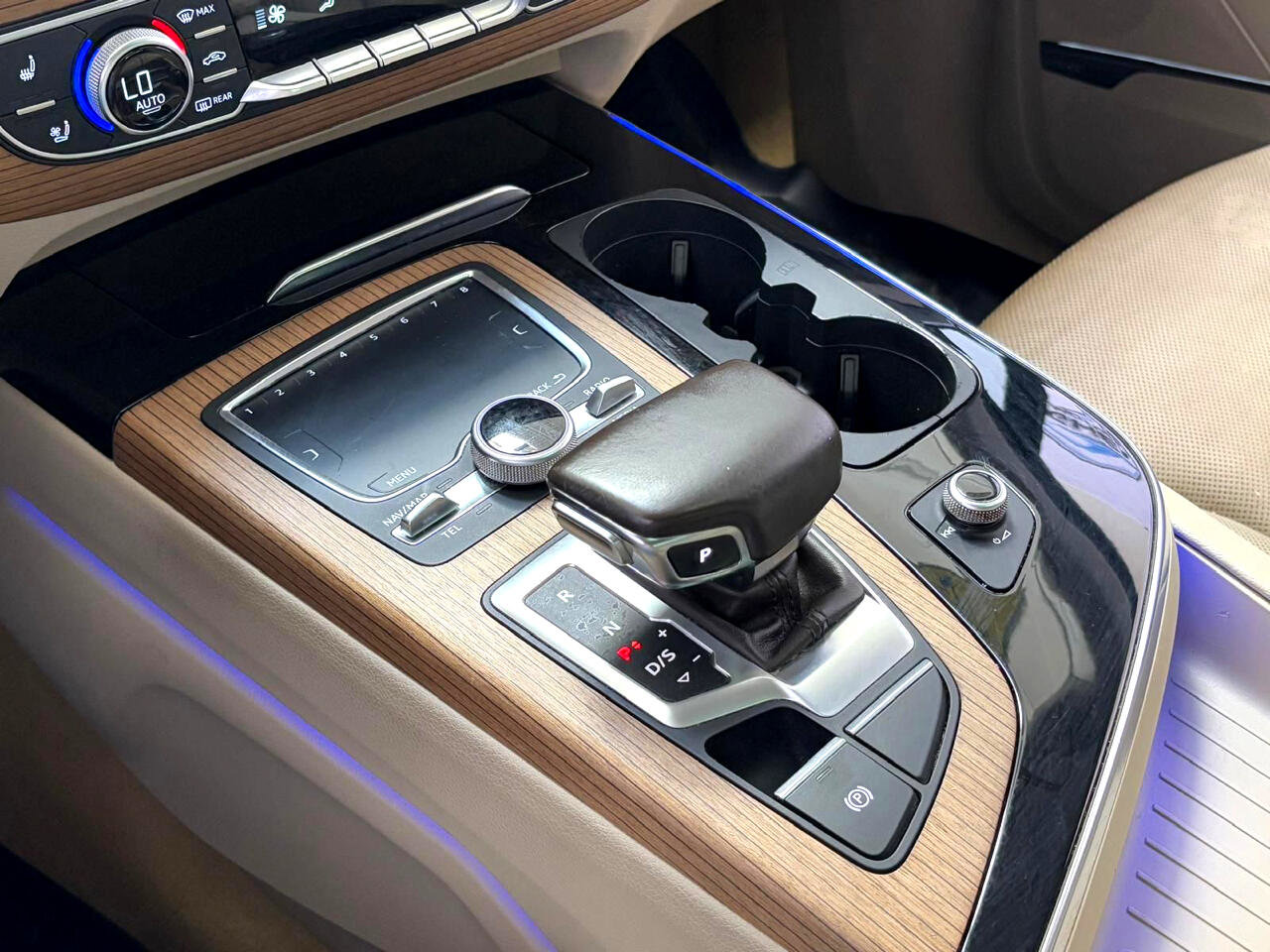 Used 2017 Audi Q7 3.0T Prestige image 16