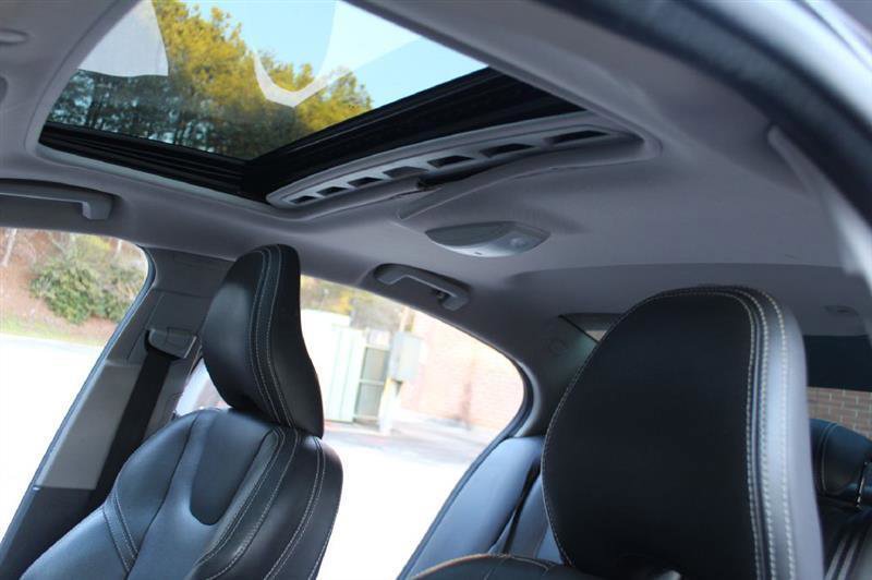 Used 2017 Volvo S60 T5 Dynamic FWD image 20