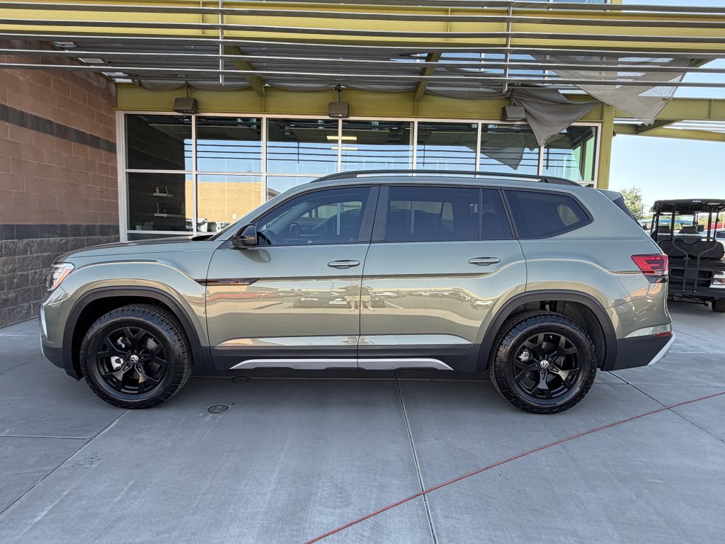 Used 2024 Volkswagen Atlas Peak Edition SEL AWD/4WD image 7
