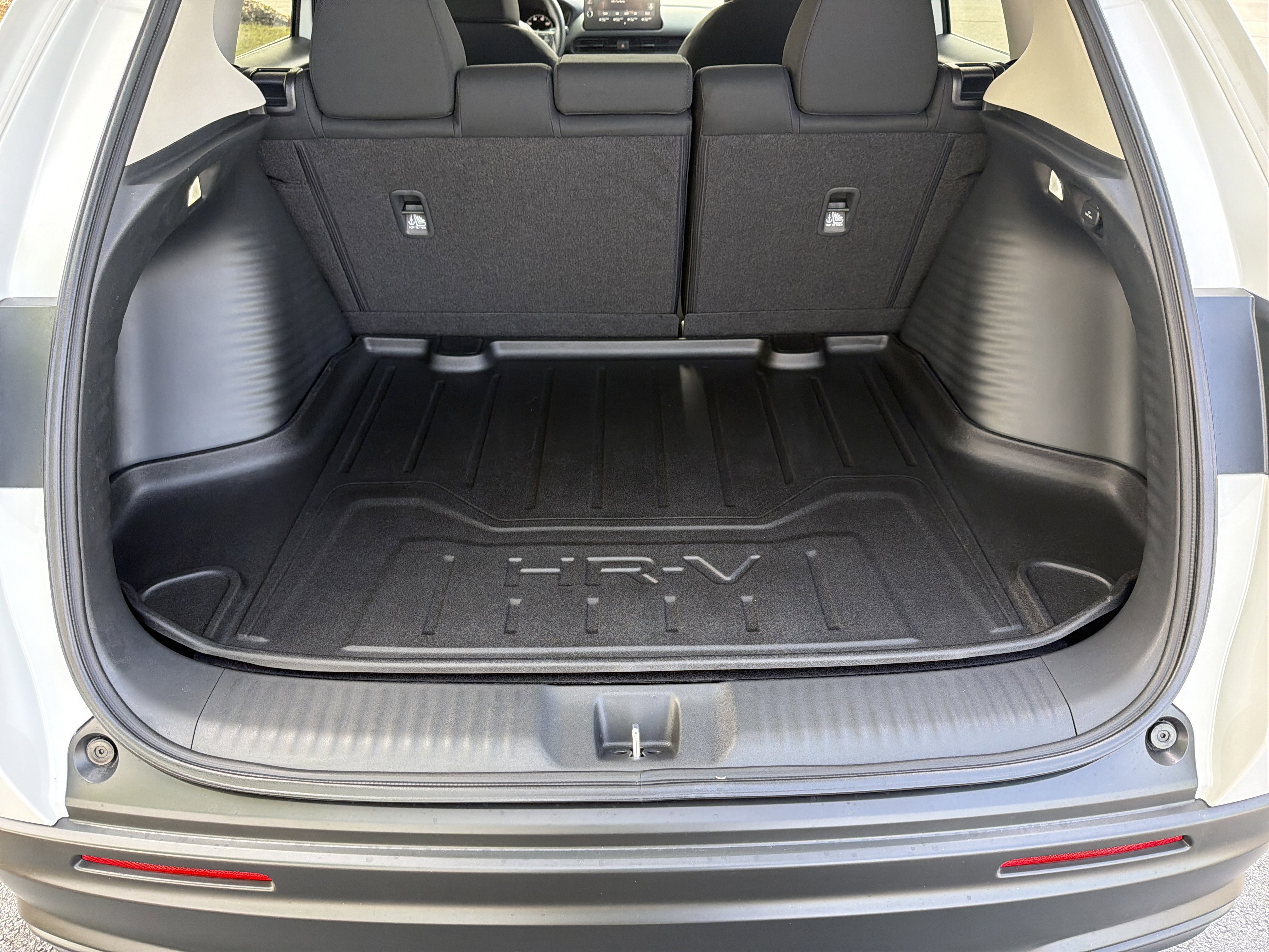 Certified 2026 Honda HR-V LX image 30
