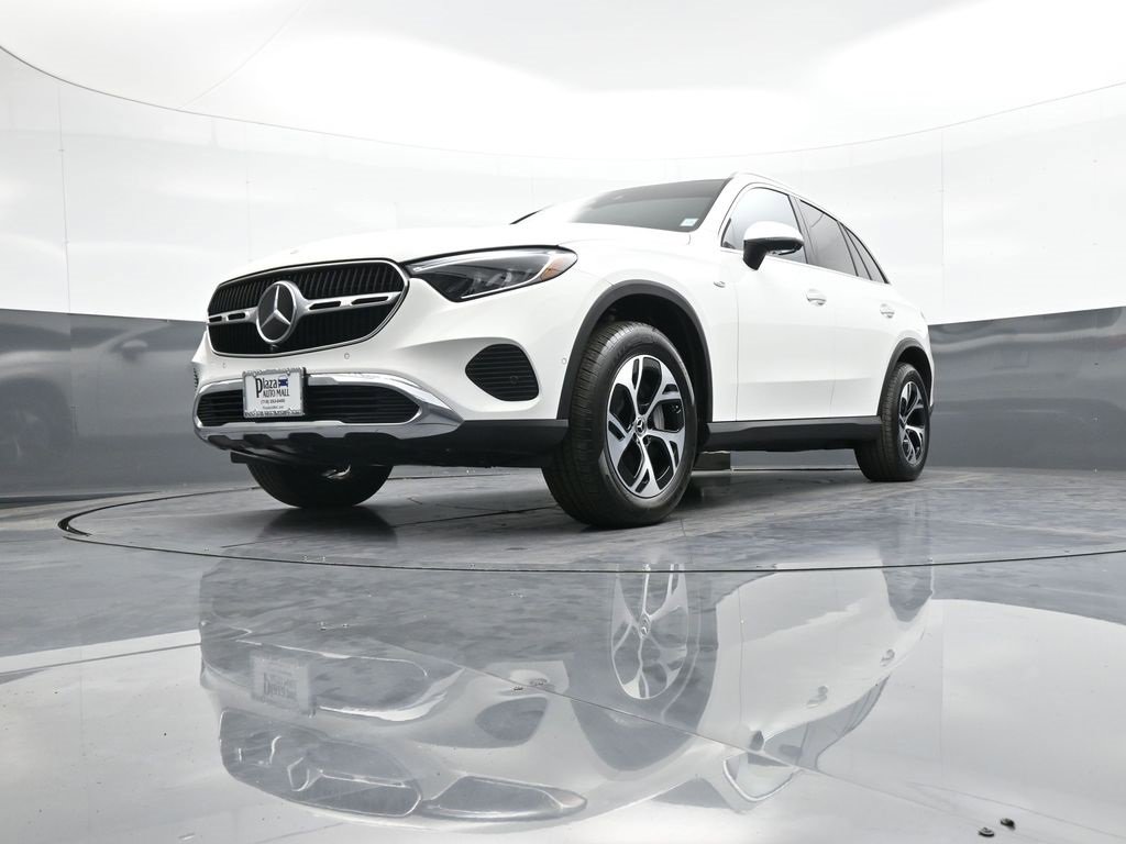 Used 2025 Mercedes-Benz GLC 350e 4MATIC image 30