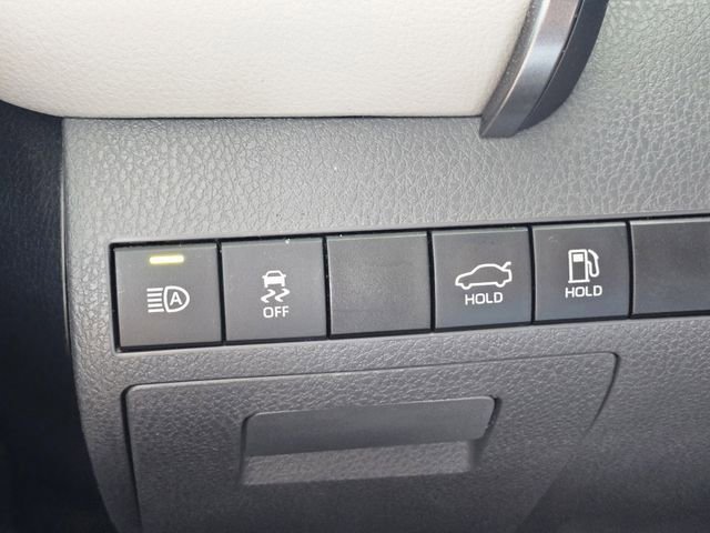 Used 2021 Toyota Camry LE FWD image 20
