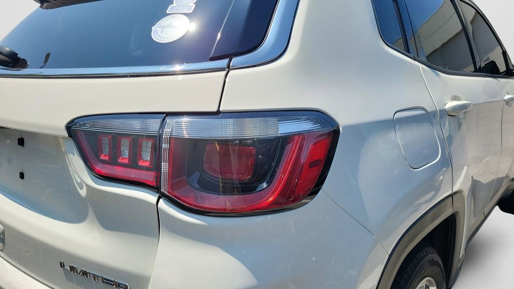 Used 2020 Jeep Compass Limited AWD/4WD image 12
