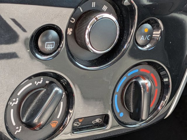 Used 2017 Nissan Versa SV w/ SV Special Edition Package image 11