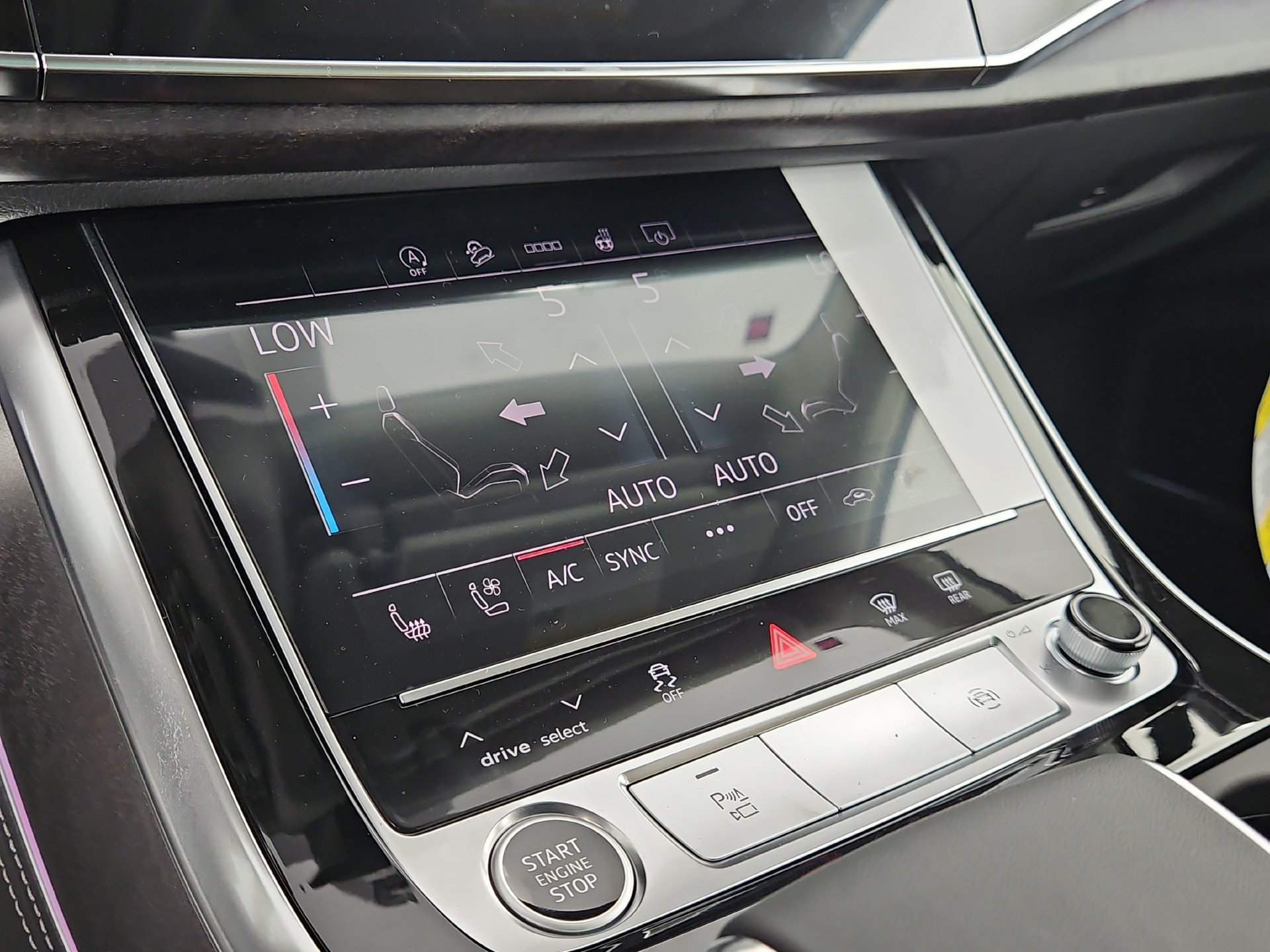 New 2026 Audi Q7 3.0T Premium Plus AWD/4WD image 34