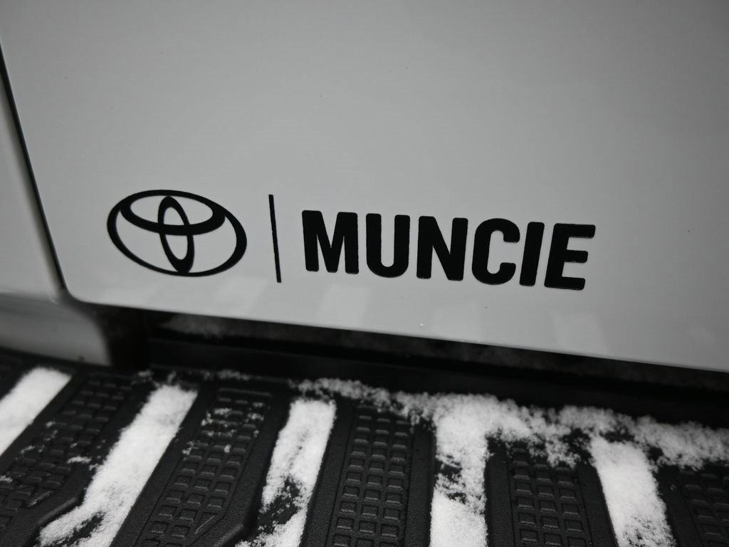 Used 2020 GMC Sierra 1500 AT4 image 38