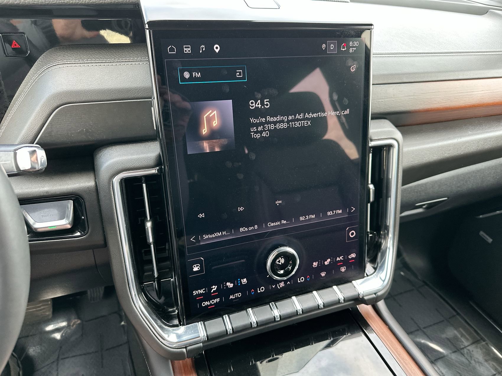 Certified 2025 GMC Yukon Denali AWD/4WD image 16