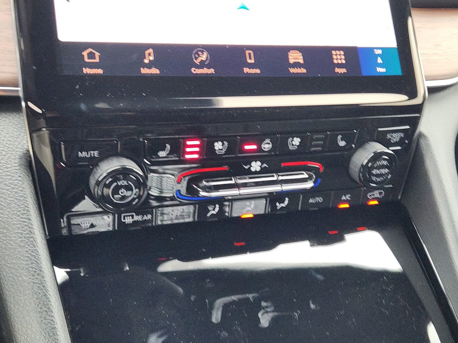 New 2025 Jeep Grand Cherokee L Summit w/ Obsidian Package image 17