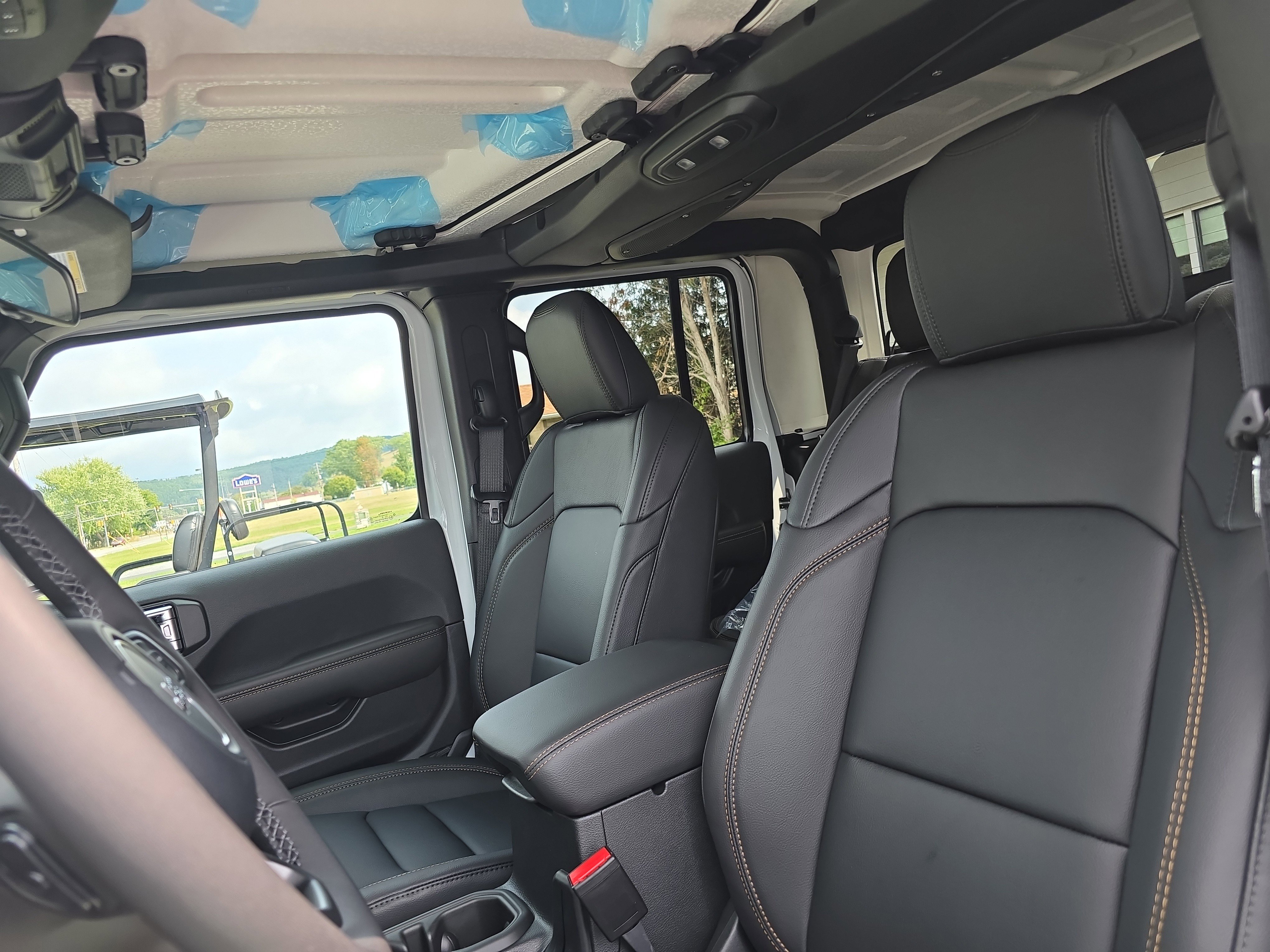 New 2025 Jeep Gladiator Sport image 12