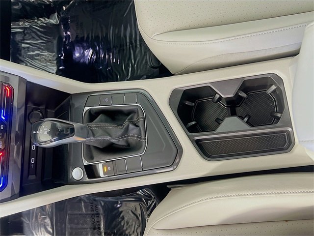 Used 2022 Volkswagen Tiguan SE image 24