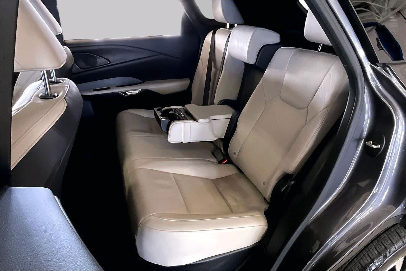 Used 2024 Lexus RX 350 Premium Plus w/ Accessory Package (Z1) FWD image 19