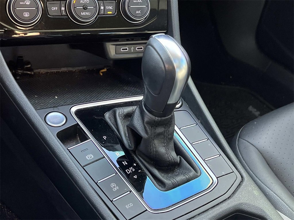 Used 2020 Volkswagen Jetta SE image 20