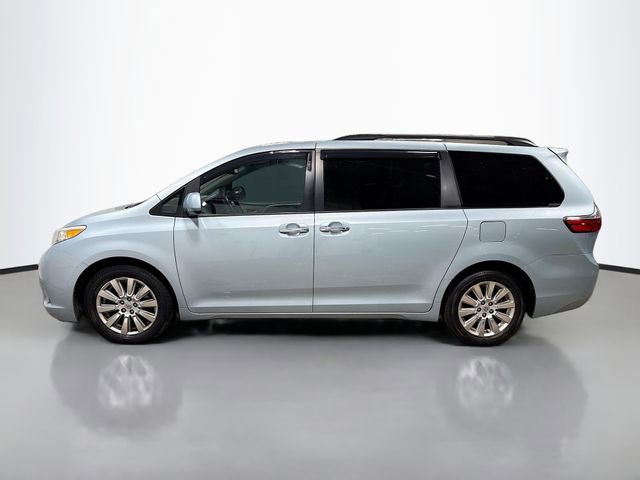 Used 2015 Toyota Sienna XLE Premium image 10