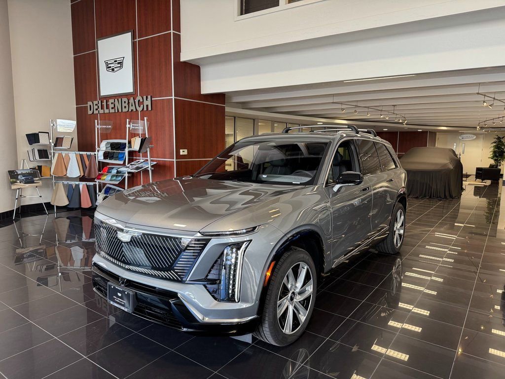 New 2026 Cadillac Vistiq Luxury AWD/4WD image 2