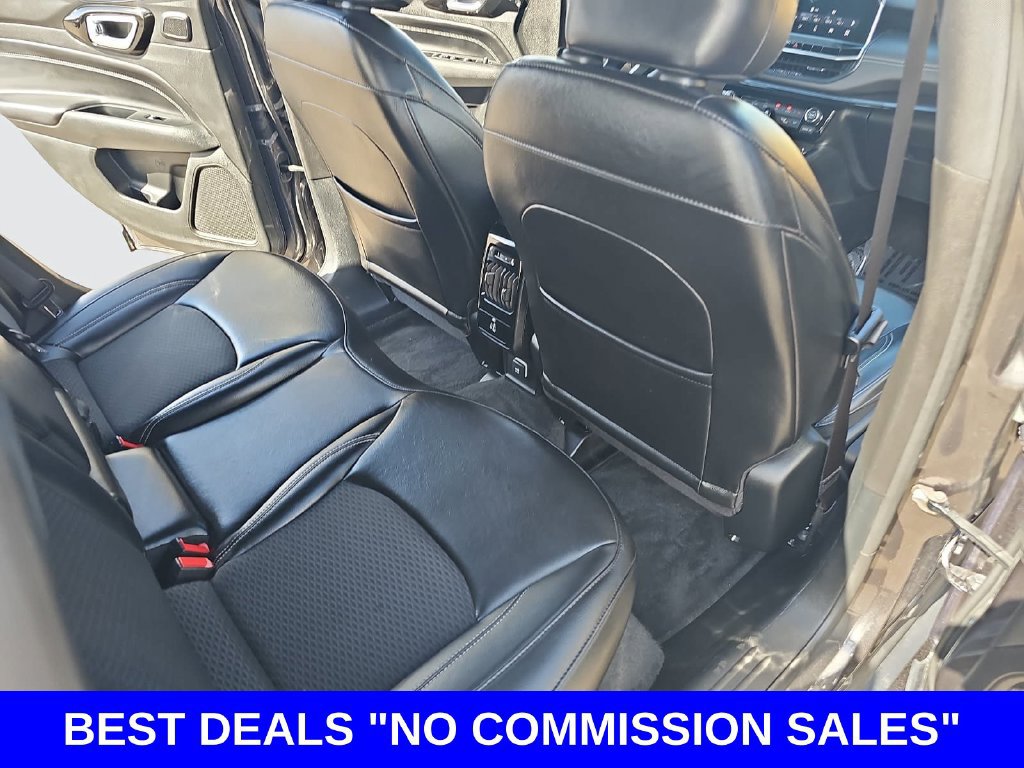 Used 2023 Jeep Compass Latitude w/ Sun and Sound Group AWD/4WD image 11