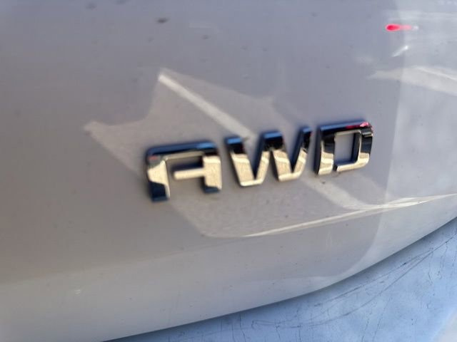 Used 2024 Chevrolet Equinox LS AWD/4WD image 13