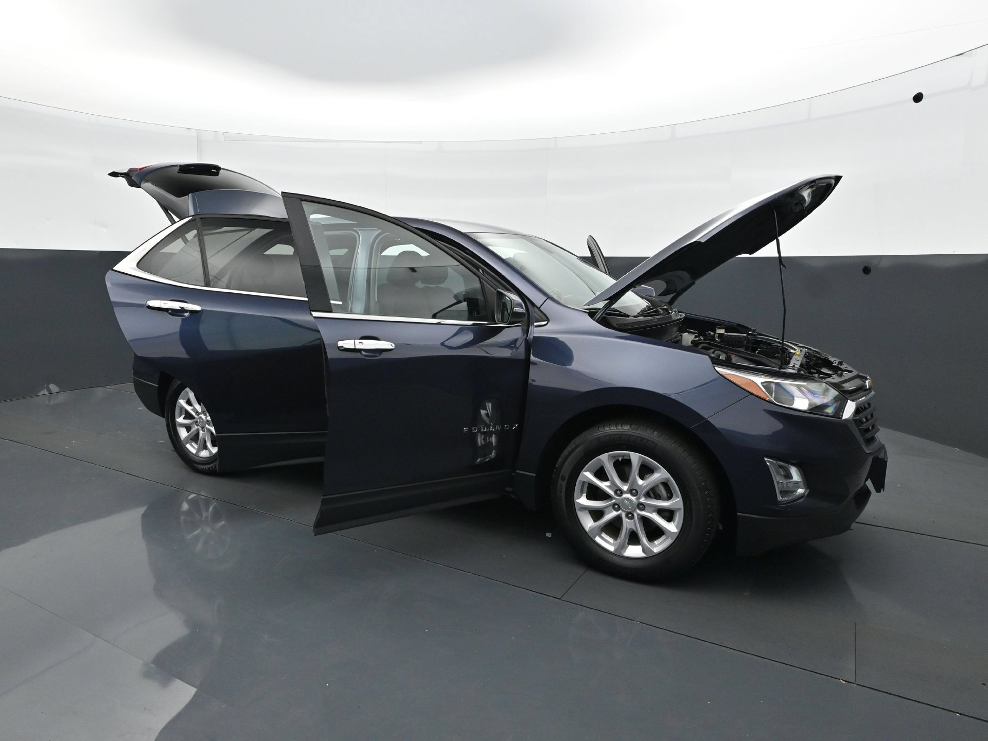 Used 2018 Chevrolet Equinox LT FWD image 38