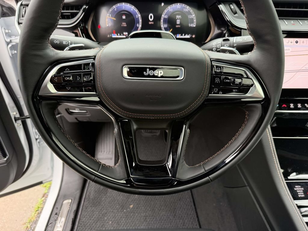 New 2026 Jeep Grand Cherokee L Summit w/ Obsidian Package AWD/4WD image 20