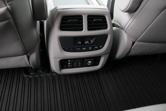 Used 2017 Honda Pilot Touring image 28